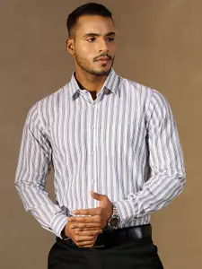 DENNISON Men Vertical Stripes Spread Collar Regular Fit Formal Shirt