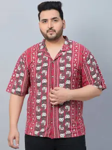 AUSTIVO Men Printed V-Neck Pockets T-shirt