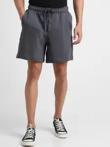 FOREVER 21 Men Above knee Mid-Rise Regular Shorts