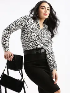 SHOWOFF Women Regular Fit Animal Printed Casual Shirt