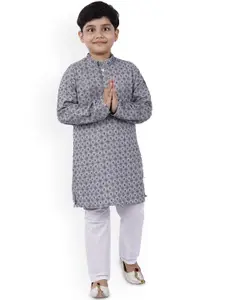 BAESD Boys Geometric Embroidered Regular Sequinned Straight Kurta With Trousers