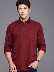 Louis Philippe Jeans Slim Fit Cutaway Collar Pure Cotton Casual Shirt