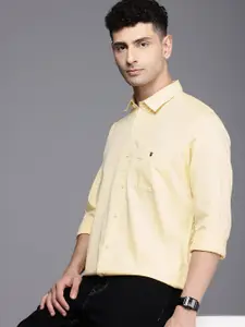 Louis Philippe Jeans Slim Fit Cutaway Collar Pure Cotton Casual Shirt