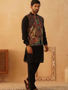 Jompers Mandarin Collar Velvet Straight Kurta With Churidar