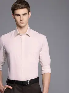 Louis Philippe Classic Fit Cutaway Collar Pure Cotton Formal Shirt