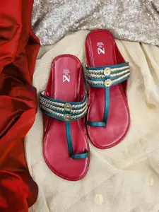 THE MADRAS TRUNK Women Printed One Toe Flats with Bows