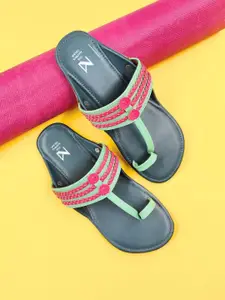 THE MADRAS TRUNK Women Textured One Toe Flats