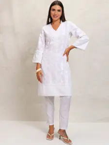 Vishudh White Floral Embroidered V-Neck Thread Work Straight Kurta
