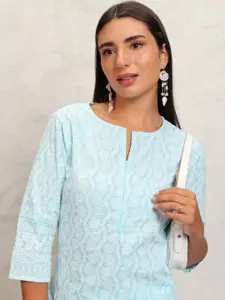 Vishudh Women Embroidered Kurta