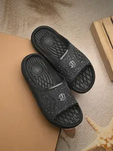 SPYKAR Men Printed Sliders