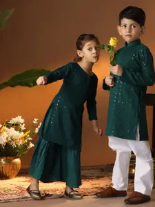 VASTRAMAY Boys Geometric Embroidered Mandarin Collar Sequinned Straight Kurta With Pyjamas