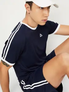 max Men Round Neck Solid T-shirt