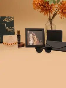 Voylla Rudraksha Bracelet Rakhi With Gifts Set