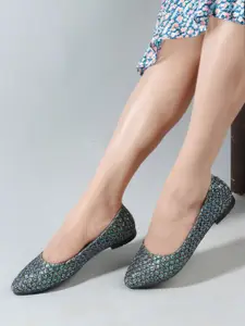 DressBerry Women Printed Ballerinas Flats