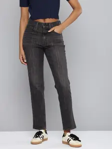 Levis Women 724 Slim Fit High-Rise Light Fade Stretchable Jeans