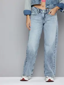 Levis Women Pure Cotton Relaxed Fit Low-Rise Light Fade Jeans