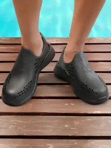 U.S. Polo Assn. Men NOAN Self-Design Clogs