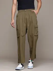 The Roadster Lifestyle Co. Men Loose Fit Pure Cotton Cargos