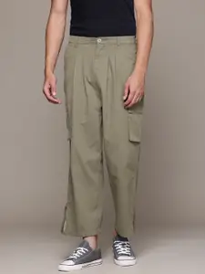 The Roadster Lifestyle Co. Men Loose Fit Pure Cotton Cargos