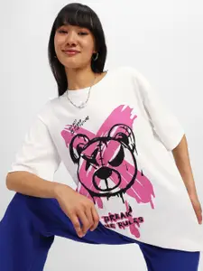 JUNEBERRY Women Graphic Printed Short Sleeves Pure Cotton Oversized T-shirt