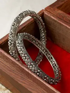 TEEJH Set of 2 Silver Plated Oxidized Bangles