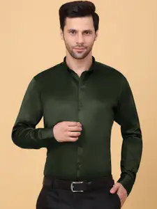 KLOTTHE Men Spread Collar Satin Formal Shirt