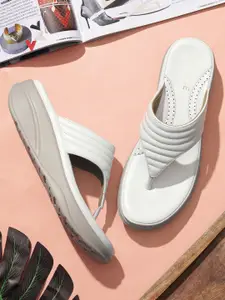 TRASE Women Textured Comfort Sandals