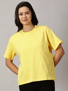 THE HOLLANDER Women Solid Half Sleeve Regular Fit T-shirt