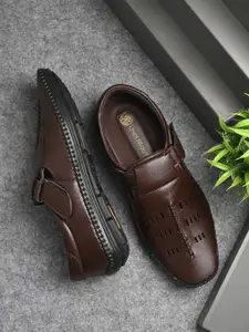 UNDERROUTE Men Comfort Sandals