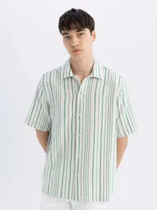 DeFacto Men Striped Spread Collar Opaque Casual Shirt