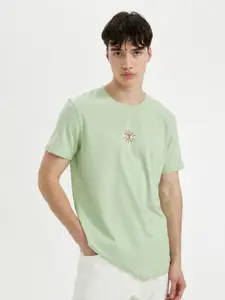 DeFacto Men Solid Round Neck Cotton T-Shirt