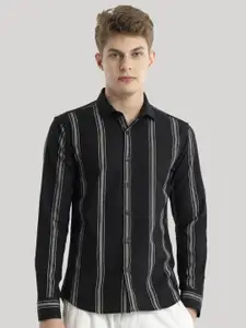 Snitch Men Classic Slim Fit Opaque Striped Casual Shirt