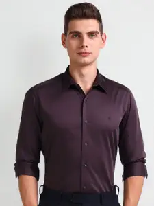 Arrow New York Men Manhattan Slim Fit Opaque Formal Shirt