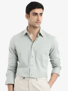 RARE RABBIT Men Comfort Solid Spread Collar Formal Shirt