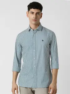 Van Heusen Sport Men Spread Collar Striped Cotton Slim Fit Casual Shirt