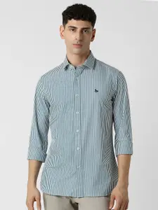 Van Heusen Sport Men Spread Collar Striped Cotton Slim Fit Casual Shirt