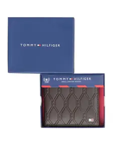 Tommy Hilfiger Men Geometric Textured Leather Two Fold Wallet