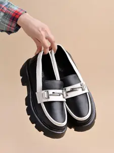 Shoetopia Girls Colourblocked Loafers