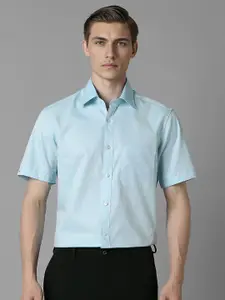 Louis Philippe Men Spread Collar Solid Cotton Formal Shirt