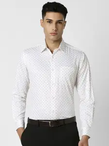 Van Heusen Men Spread Collar Conversational Printed Cotton Casual Shirt