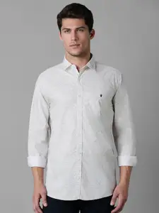 Louis Philippe Jeans Men Spread Collar Floral Printed Slim Fit Casual Shirt