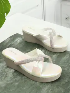 CHINRAAG Women Embellished Wedge Sandals