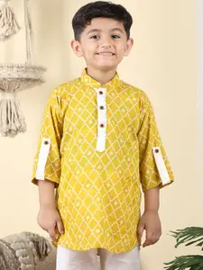 Sangria  Boys Yellow & White Geometric Printed Mandarin Collar Straight Cotton Kurta