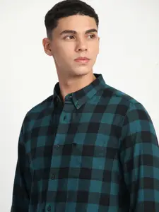THE BEAR HOUSE Men Buffalo Checks Slim Fit Casual Shirt