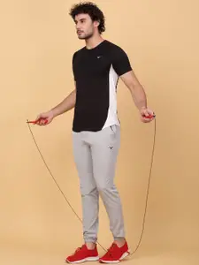 Invincible Men Regular Fit Mid-Rise Joggers