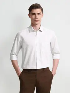 Arrow Men Slim Fit Opaque Striped Formal Shirt