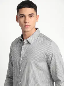 THE BEAR HOUSE Men Slim Fit Opaque Striped Casual Shirt