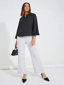 Styli Keyhole Neck Flared Sleeve Top