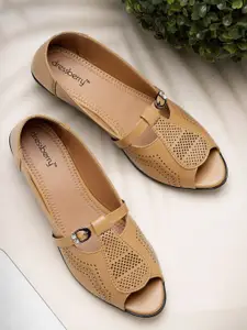 DressBerry Women Embellished Heels