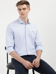 Tommy Hilfiger Men Self Design Solid Slim Fit Opaque Casual Shirt